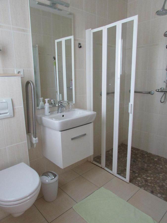 Chambre D'Hotes La Basse Gougeonniere Neuvy-en-Mauges 외부 사진